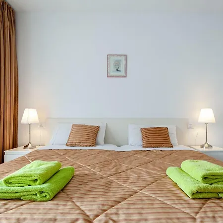 Apartamento Confort Апартаменты Алькала